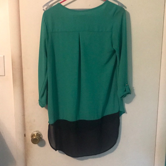 Blouse - Picture 2 of 3